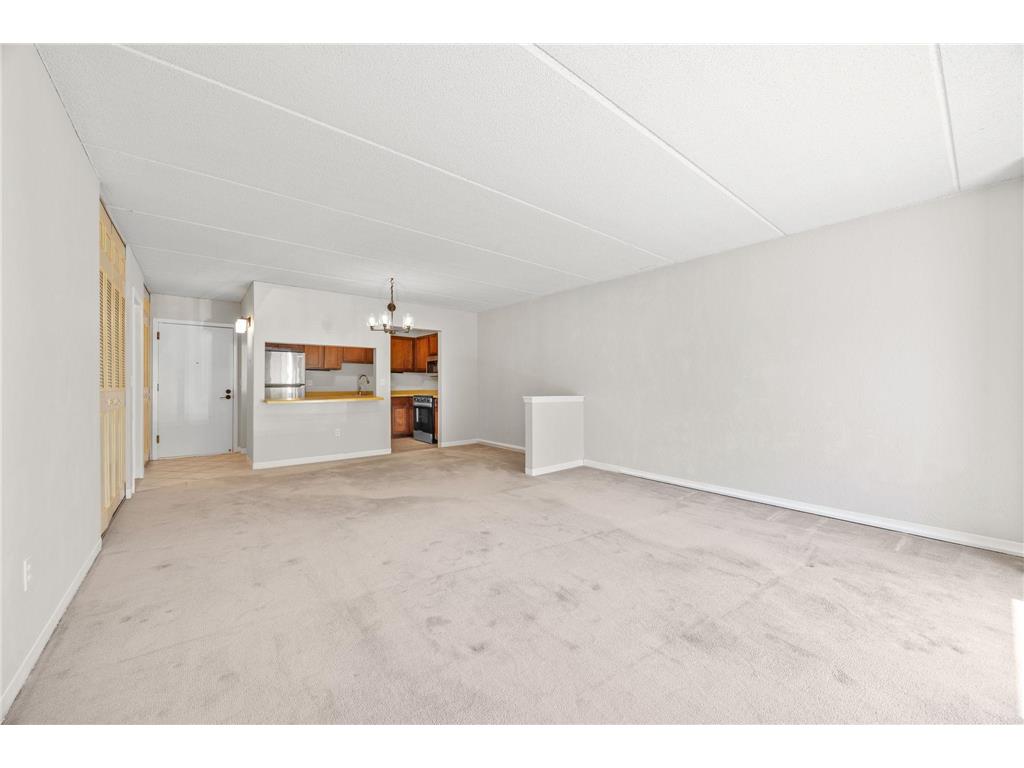 10411 Cedar Lake Road #213 Minnetonka MN 55305 7020492 image12