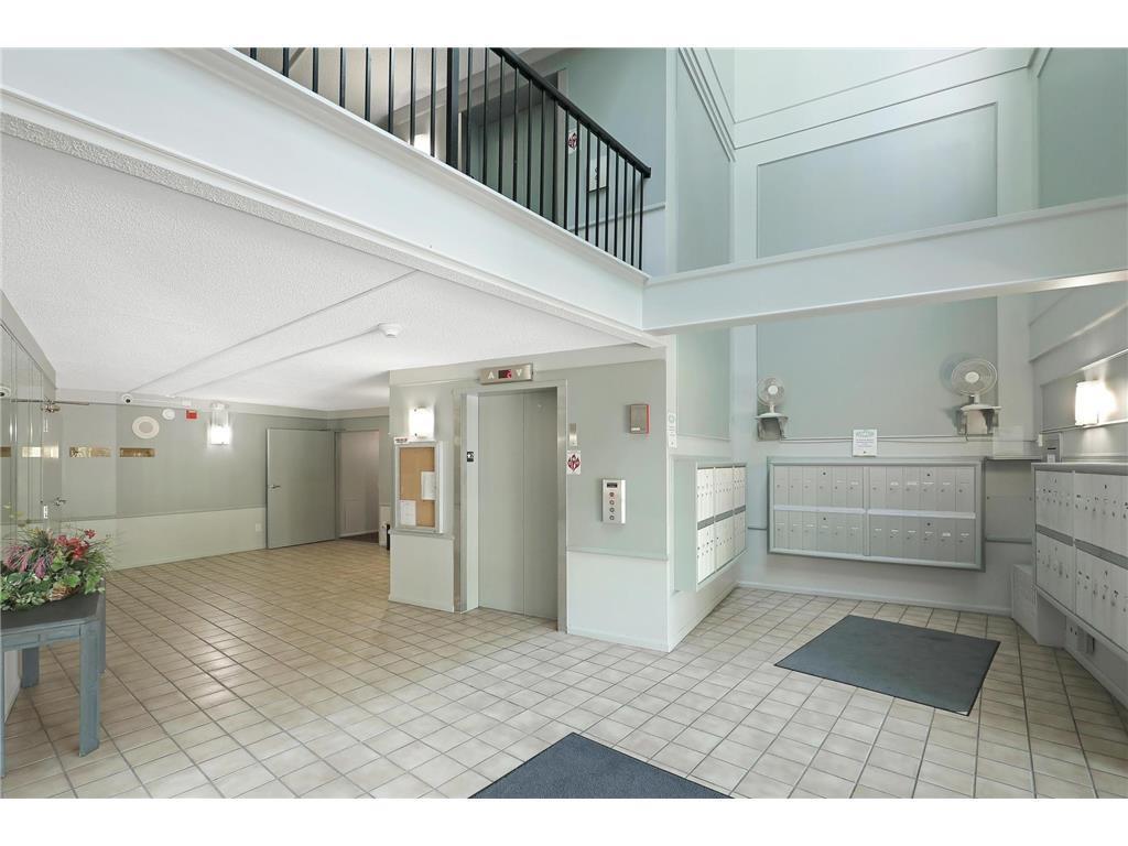 10411 Cedar Lake Road #213 Minnetonka MN 55305 7020492 image6