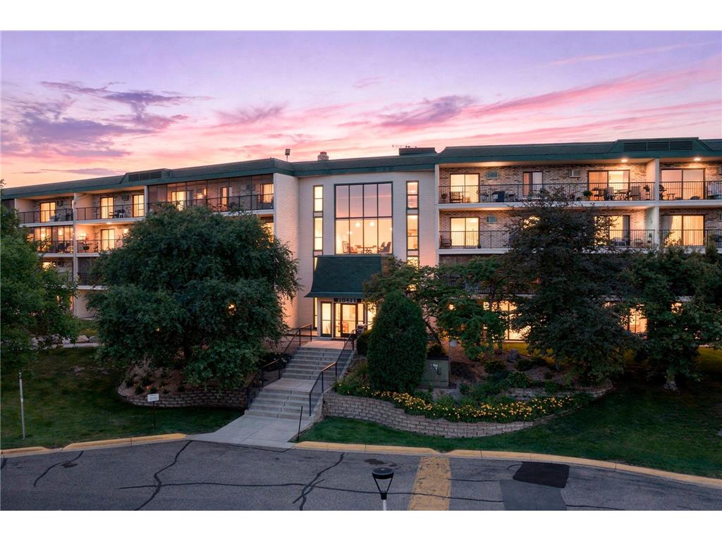 10411 Cedar Lake Road #419 Minnetonka MN 55305 7098883 image1