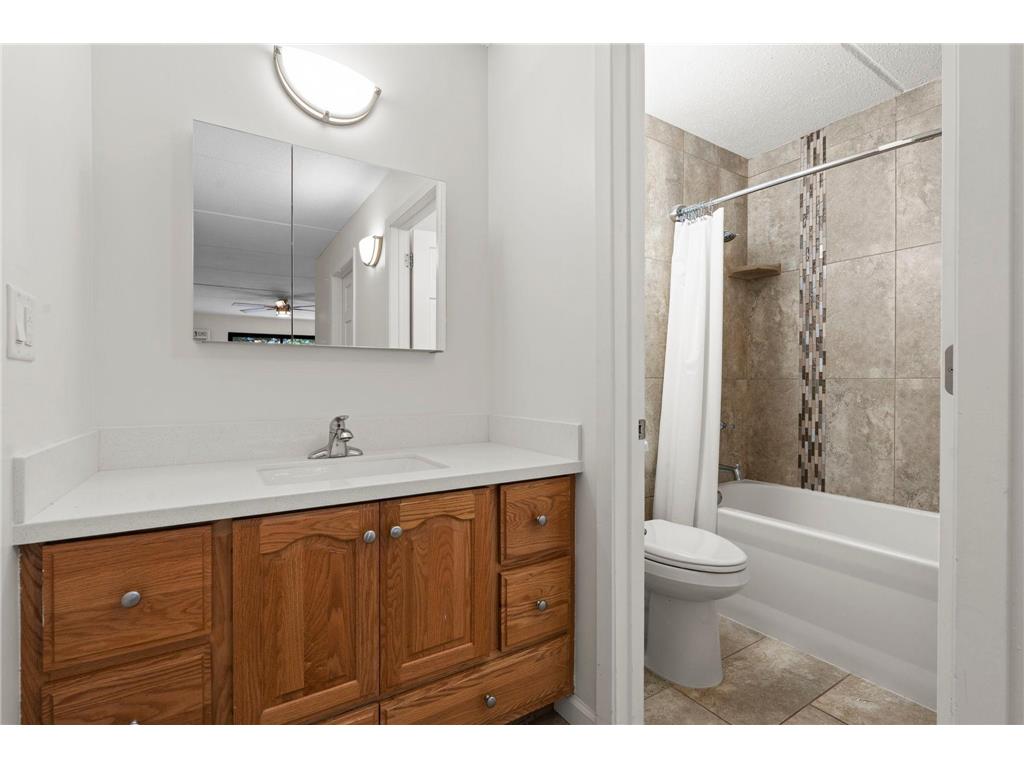 10411 Cedar Lake Road #419 Minnetonka MN 55305 7098883 image15