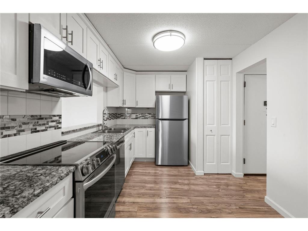 10411 Cedar Lake Road #419 Minnetonka MN 55305 7098883 image9