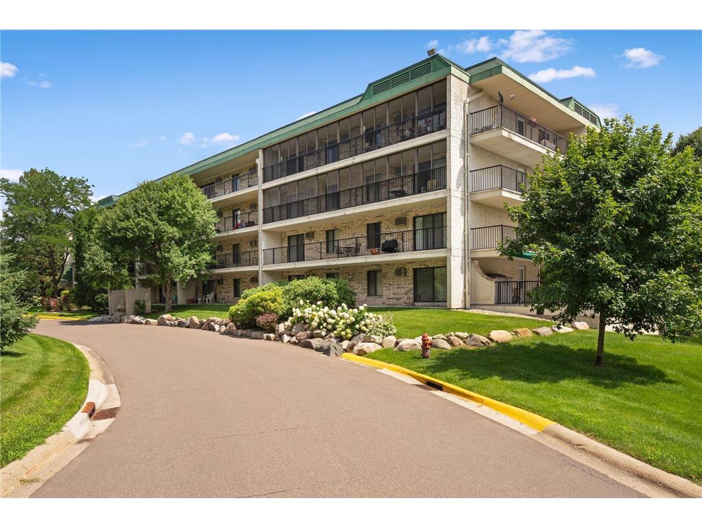10411 Cedar Lake Road #515 Minnetonka MN 55305 7063525 image15