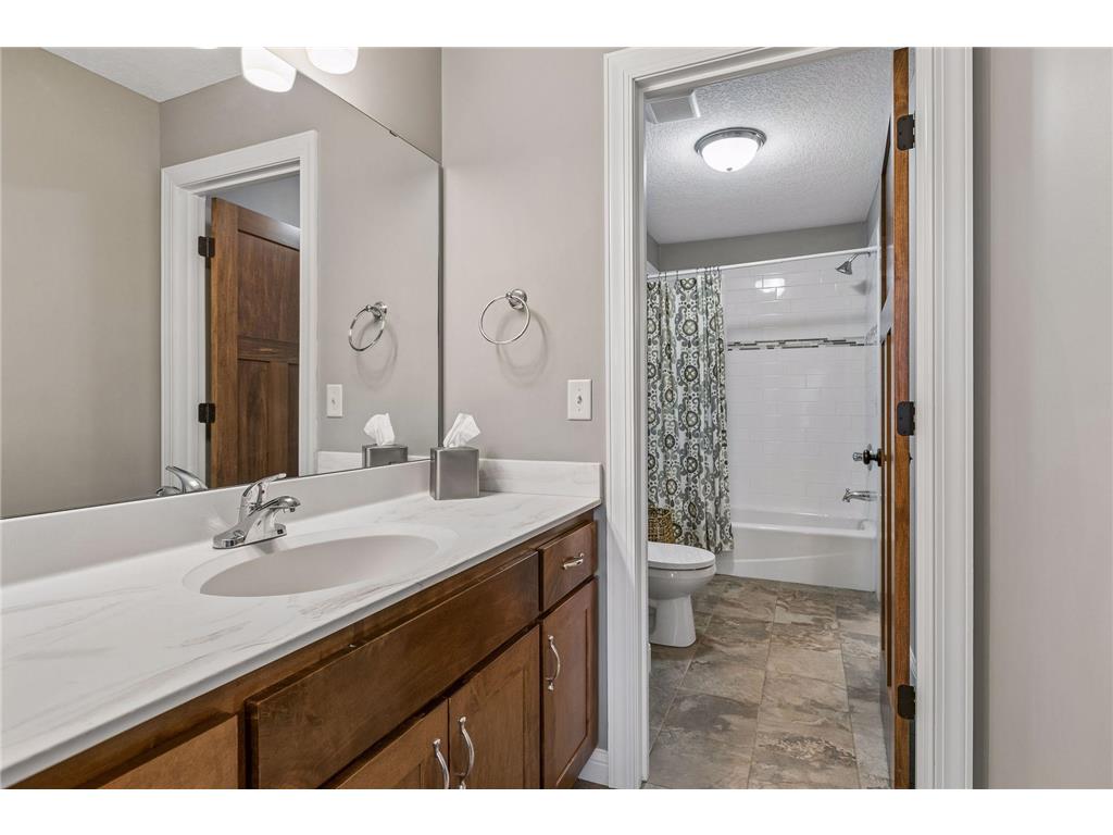 10412 Oregon Avenue N Brooklyn Park MN 55445 7097902 image39