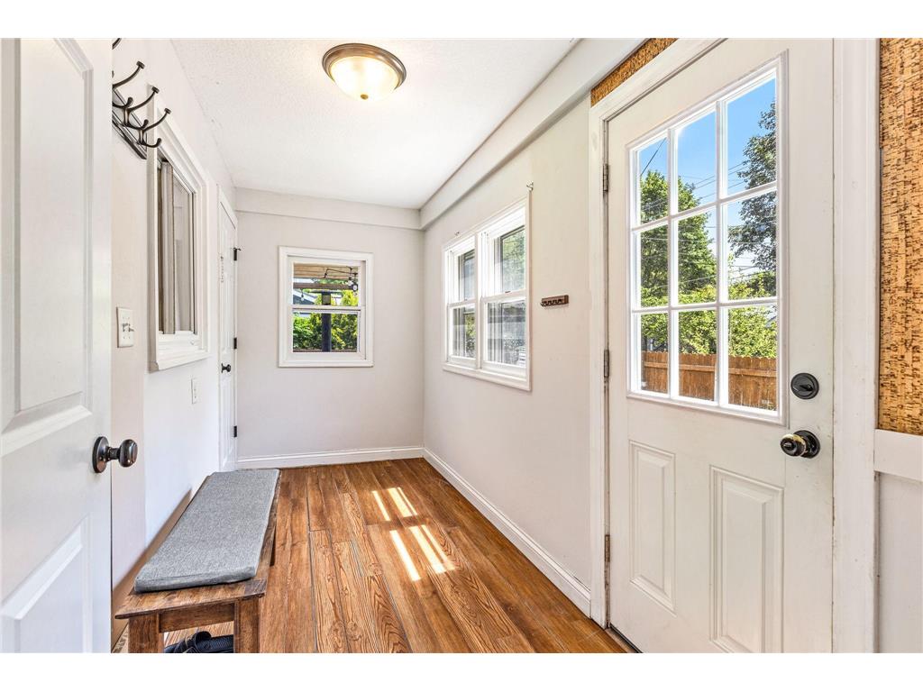1042 Churchill Street Saint Paul MN 55103 7071839 image14
