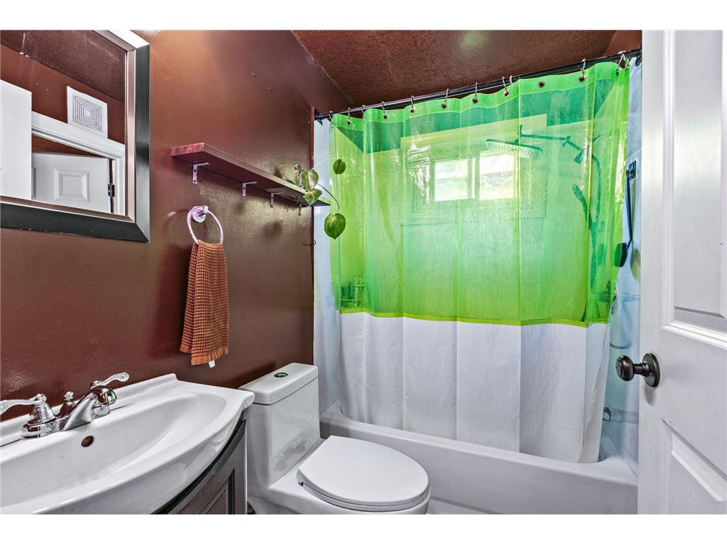 1042 Churchill Street Saint Paul MN 55103 7071839 image15