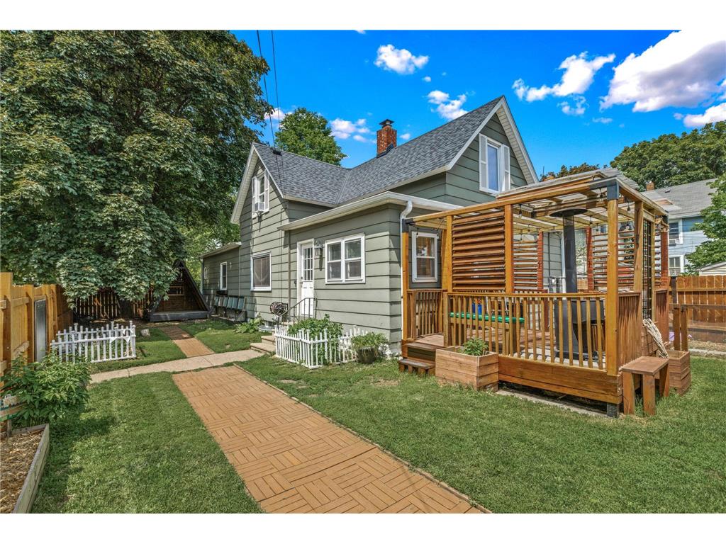 1042 Churchill Street Saint Paul MN 55103 7071839 image29