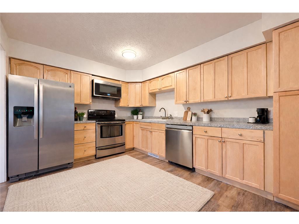 1042 E Circle Drive Wayzata MN 55391 7029397 image2