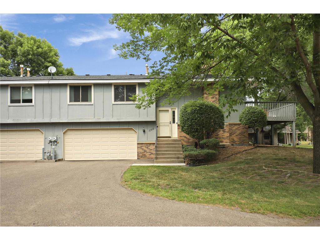 1042 Pontiac Lane Chanhassen MN 55317 6396484 image1