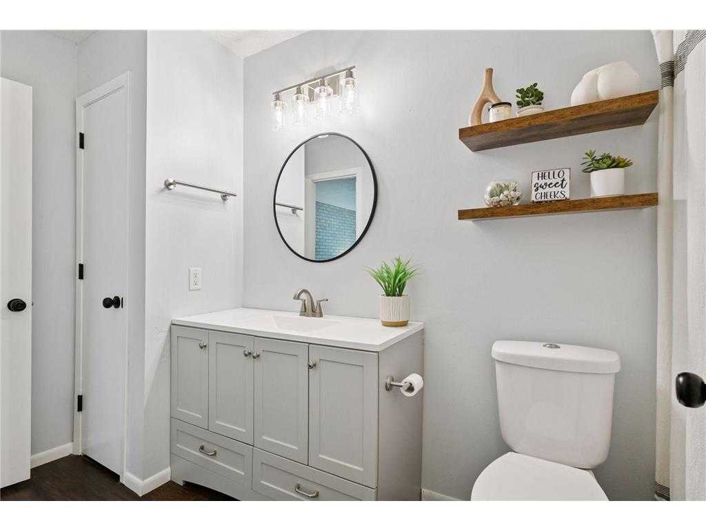 1042 Pontiac Lane Chanhassen MN 55317 7019237 image20