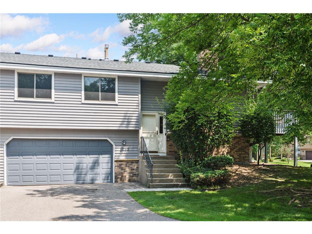 1042 Pontiac Lane Chanhassen MN 55317 7051106 image1