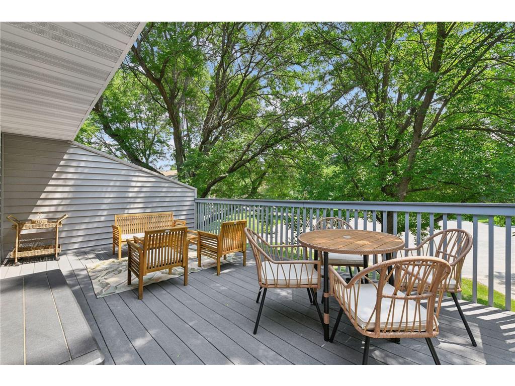 1042 Pontiac Lane Chanhassen MN 55317 7051106 image15