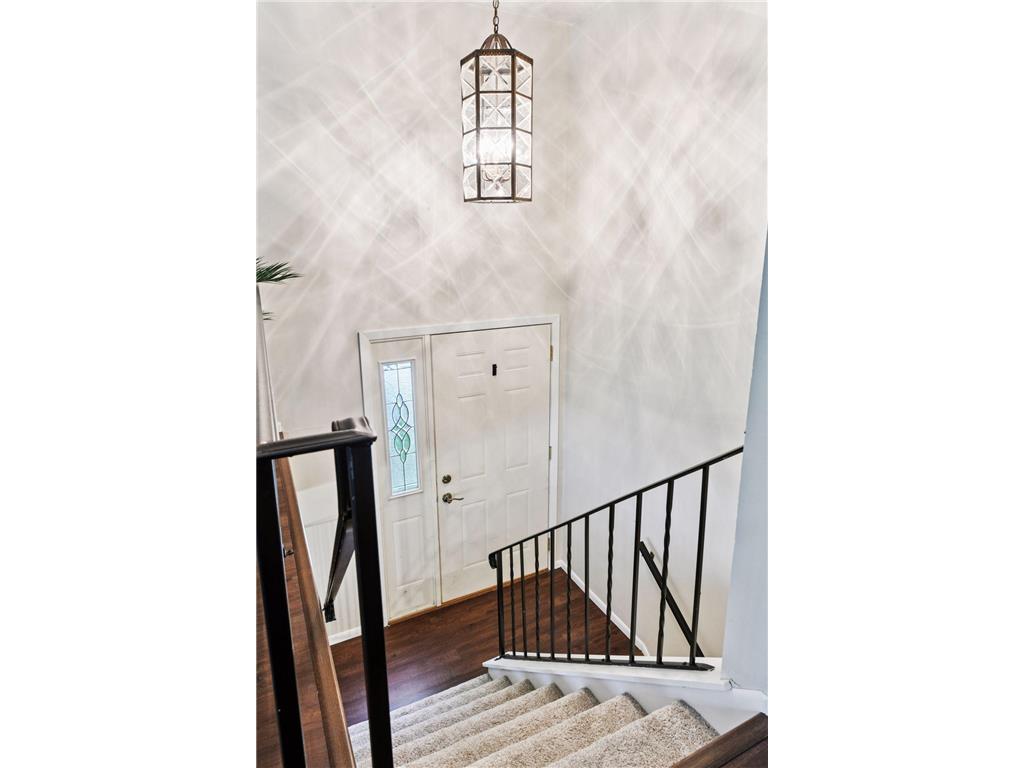 1042 Pontiac Lane Chanhassen MN 55317 7051106 image3