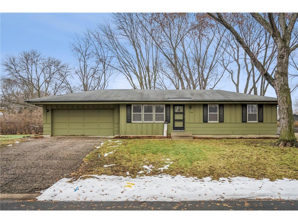 1042 Swift Street S Shakopee MN 55379 6642000 image1
