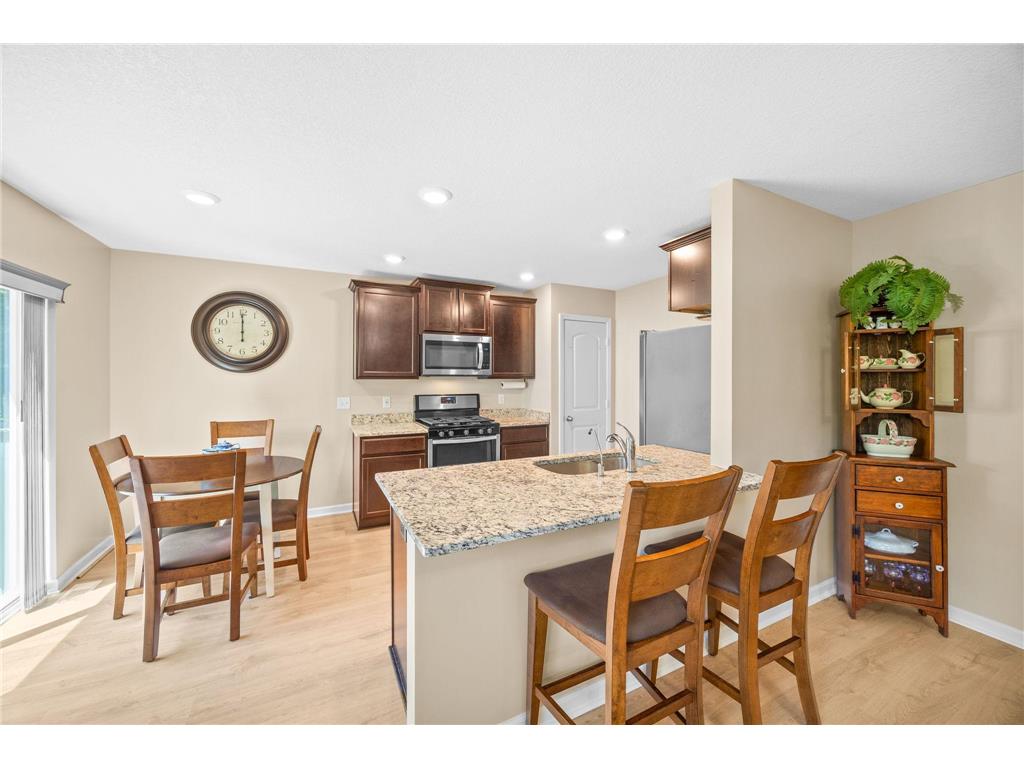 1042 White Tail Lane Montrose MN 55363 7090544 image2