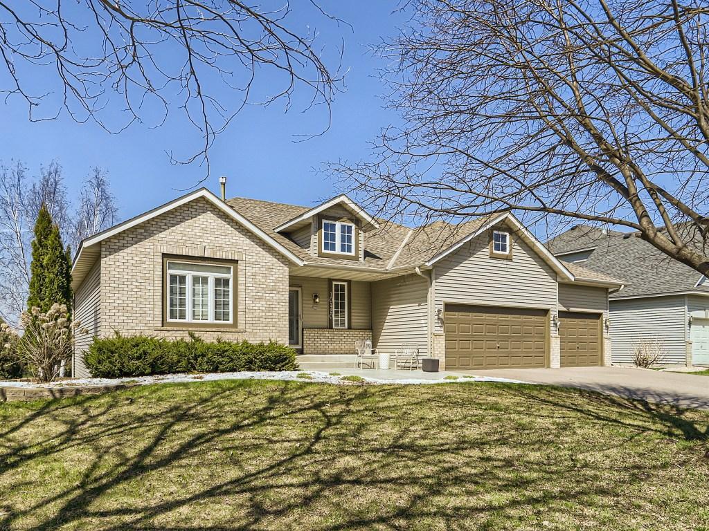 10420 Glen Eagle Road, Woodbury, MN 55129 MLS 6362559 Edina Realty