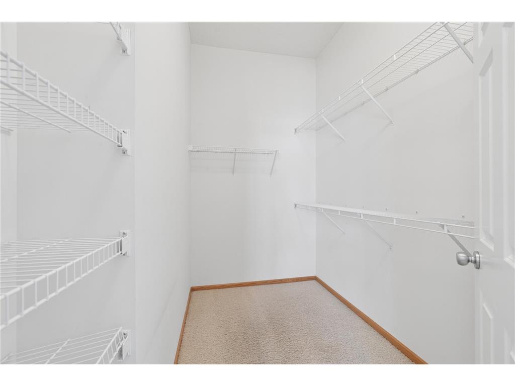 10420 Lancaster Lane Woodbury MN 55129 7009039 image15