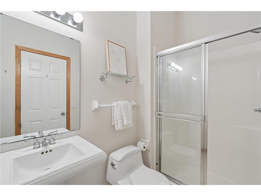 10420 Lancaster Lane Woodbury MN 55129 7009039 image17