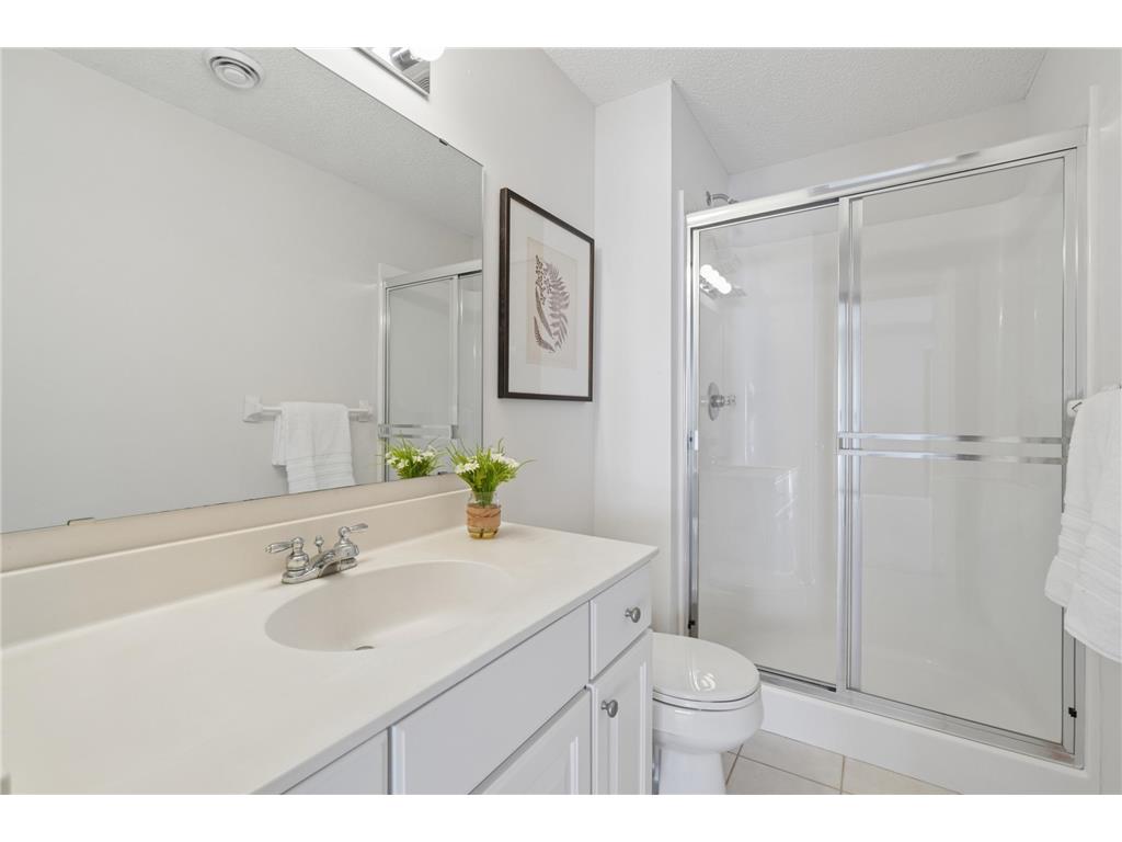 10420 Lancaster Lane Woodbury MN 55129 7009039 image21