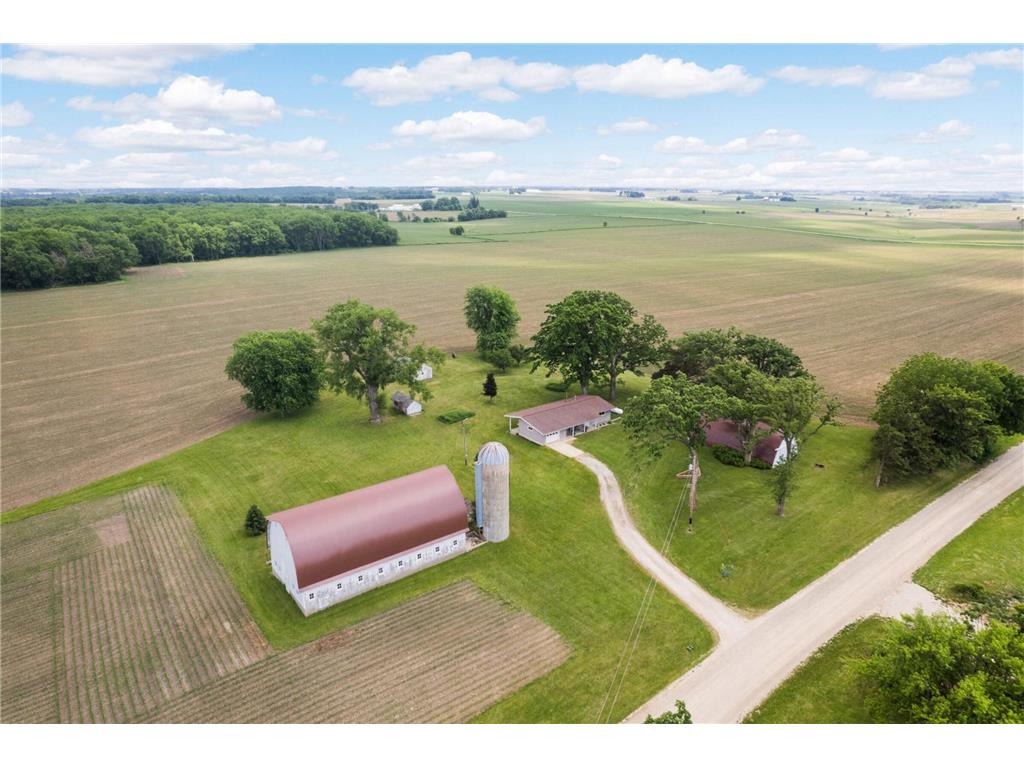 10422 401st Avenue Newburg Twp MN 55954 6393372 image1