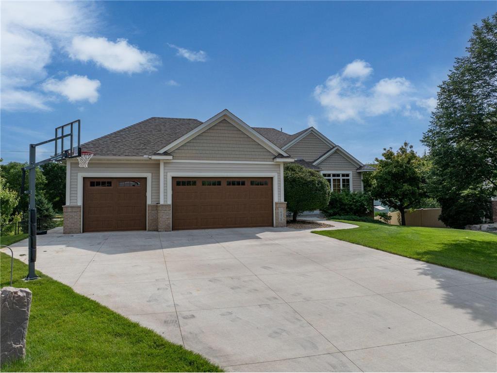 10428 Regent Avenue N Brooklyn Park MN 55443 6561646 image1