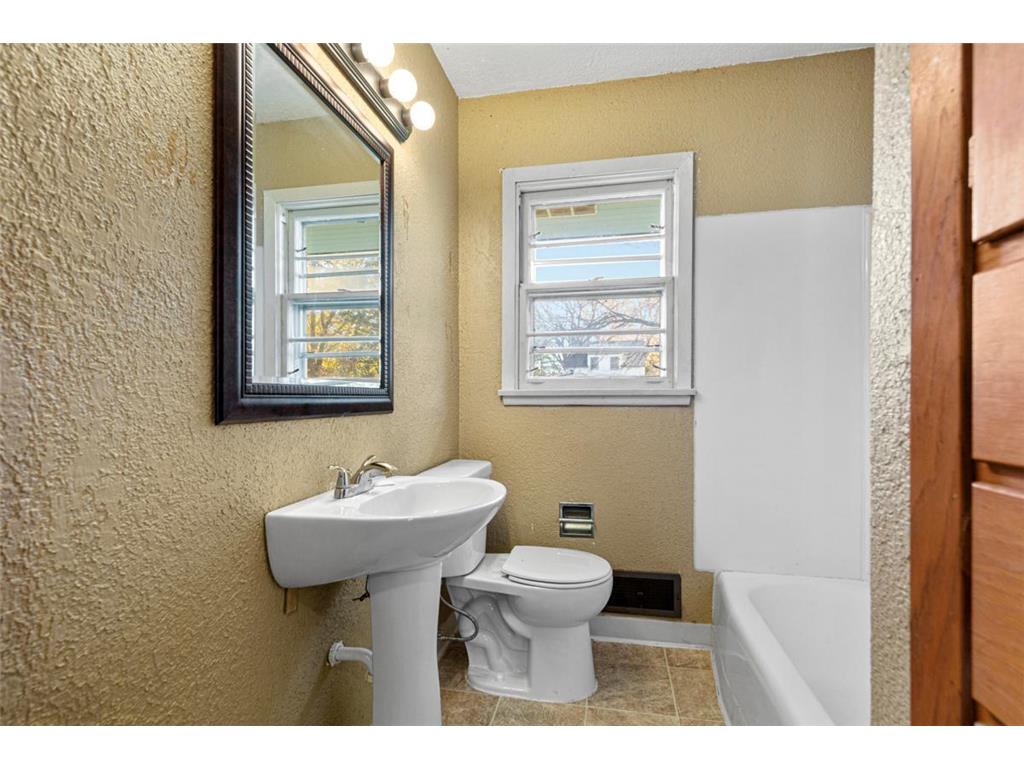 1043 Chase Avenue Gibbon MN 55335 6809290 image16