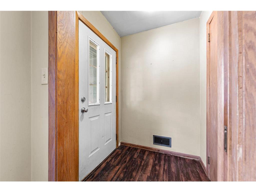 1043 Chase Avenue Gibbon MN 55335 6809290 image4