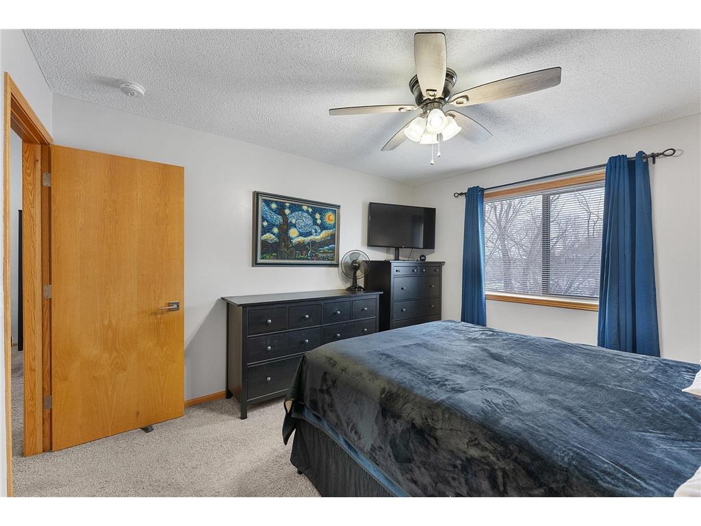 1043 Honeysuckle Lane SE Cambridge MN 55008 7001223 image24