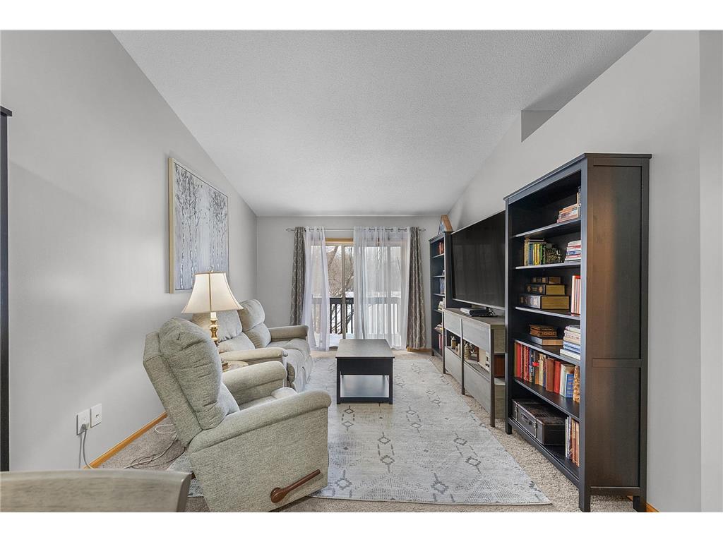 1043 Honeysuckle Lane SE Cambridge MN 55008 7001223 image3