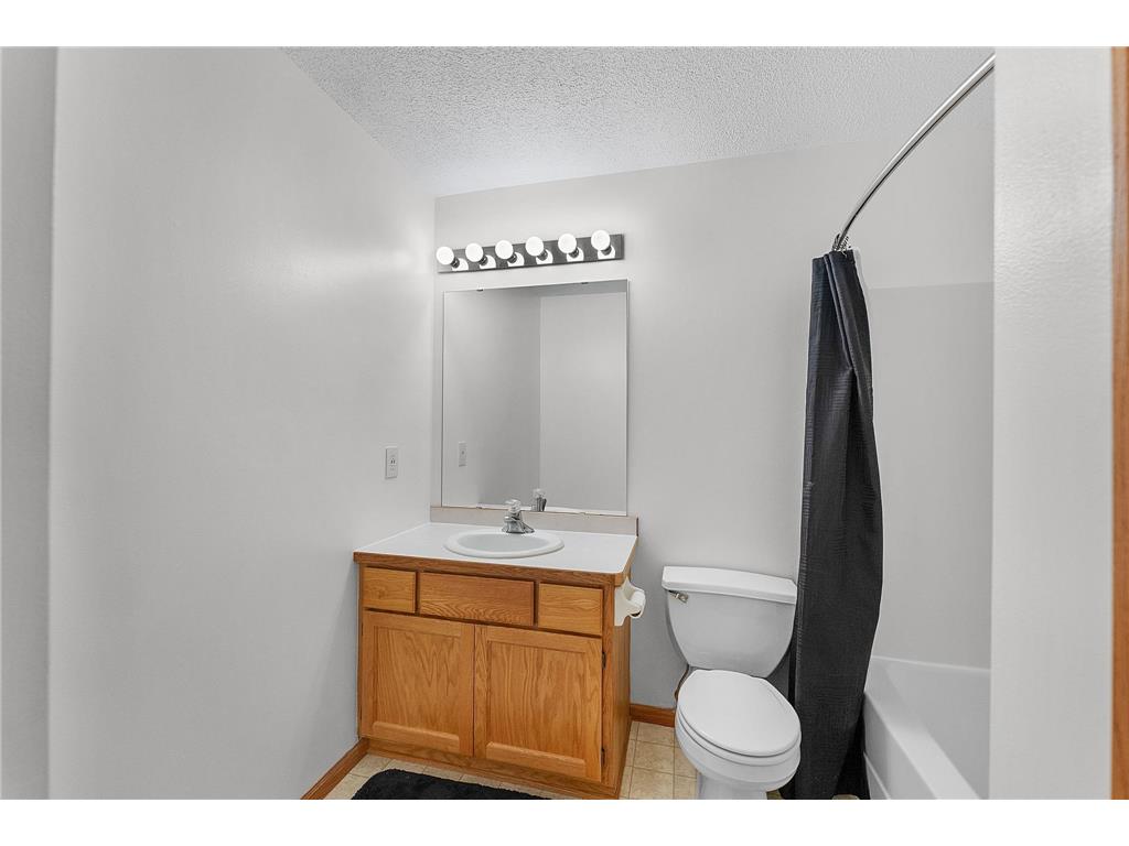 1043 Honeysuckle Lane SE Cambridge MN 55008 7001223 image44