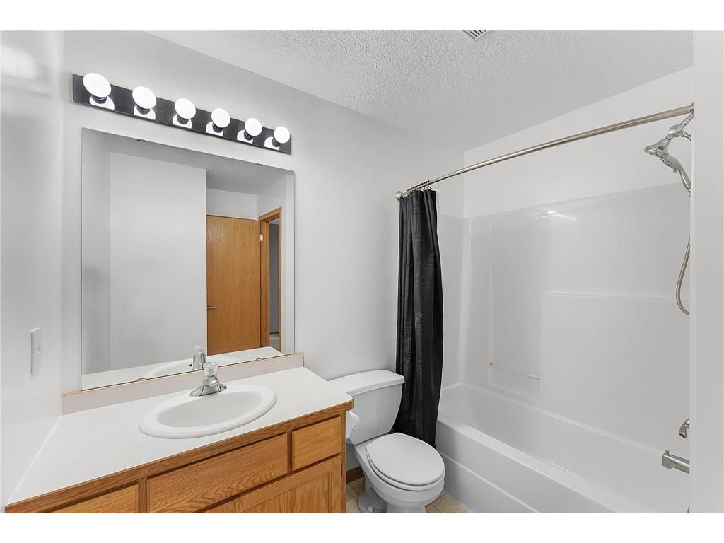 1043 Honeysuckle Lane SE Cambridge MN 55008 7001223 image48