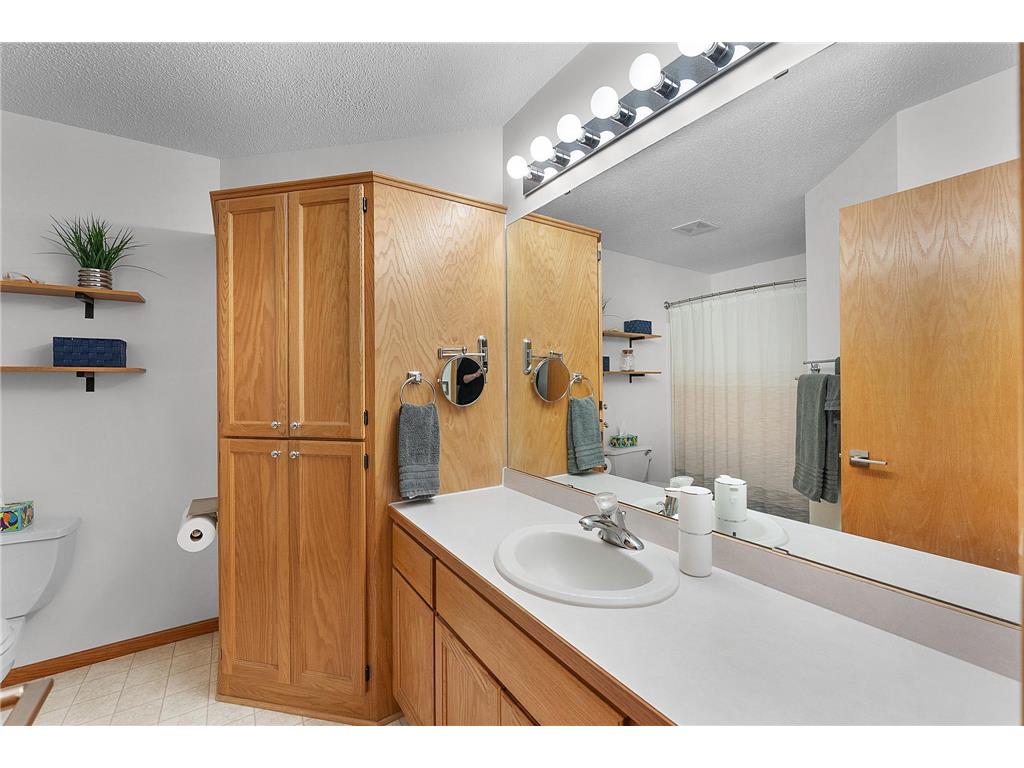 1043 Honeysuckle Lane SE Cambridge MN 55008 7001223 image61