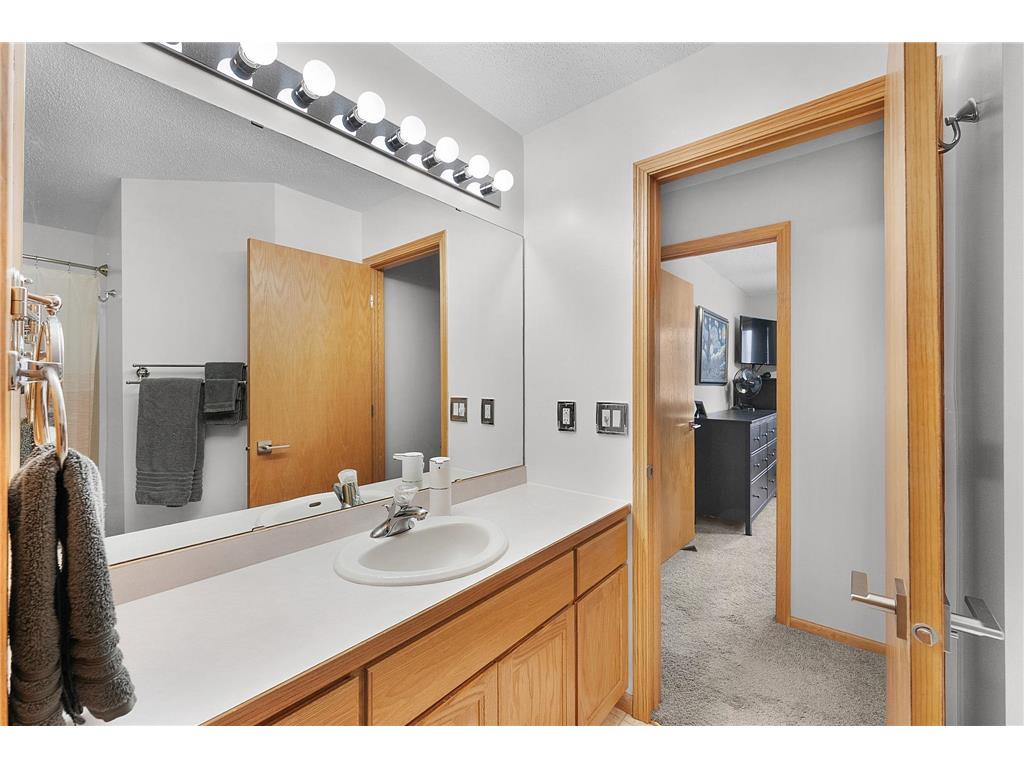 1043 Honeysuckle Lane SE Cambridge MN 55008 7001223 image62