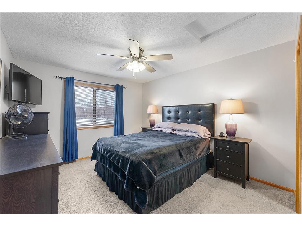 1043 Honeysuckle Lane SE Cambridge MN 55008 7001223 image9