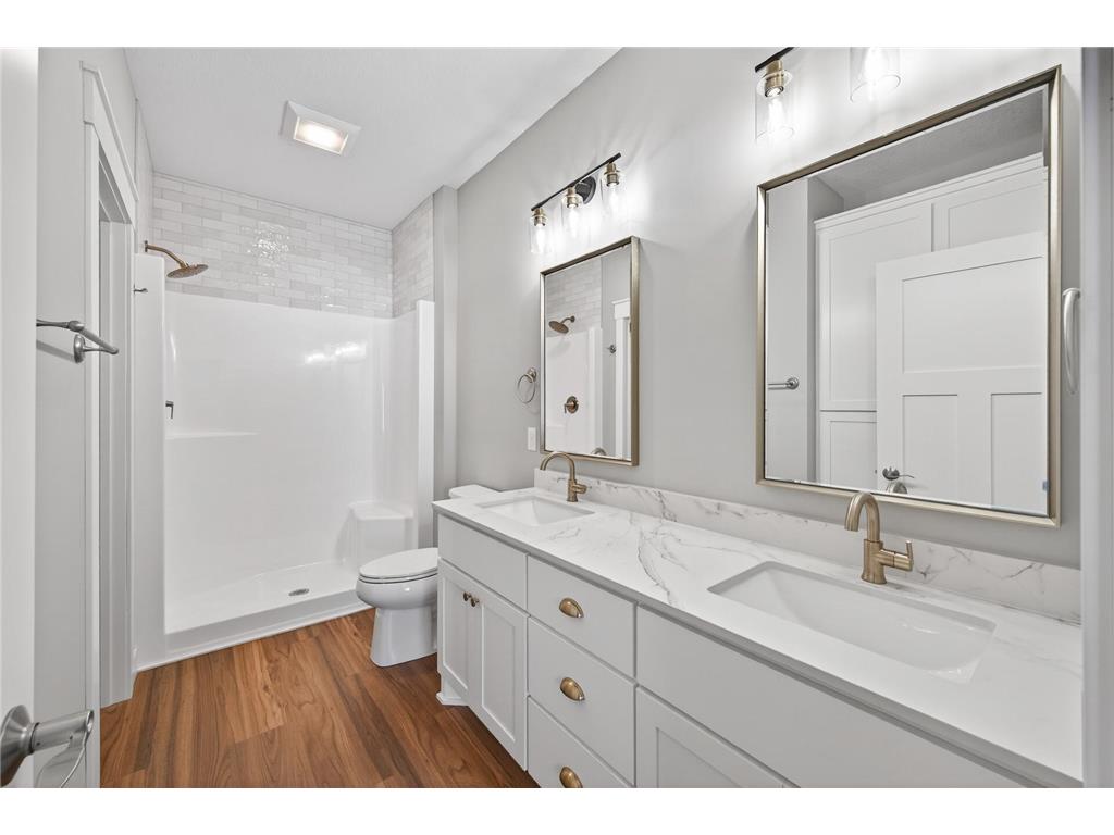 1043 Legend Lane River Falls WI 54022 6816327 image17