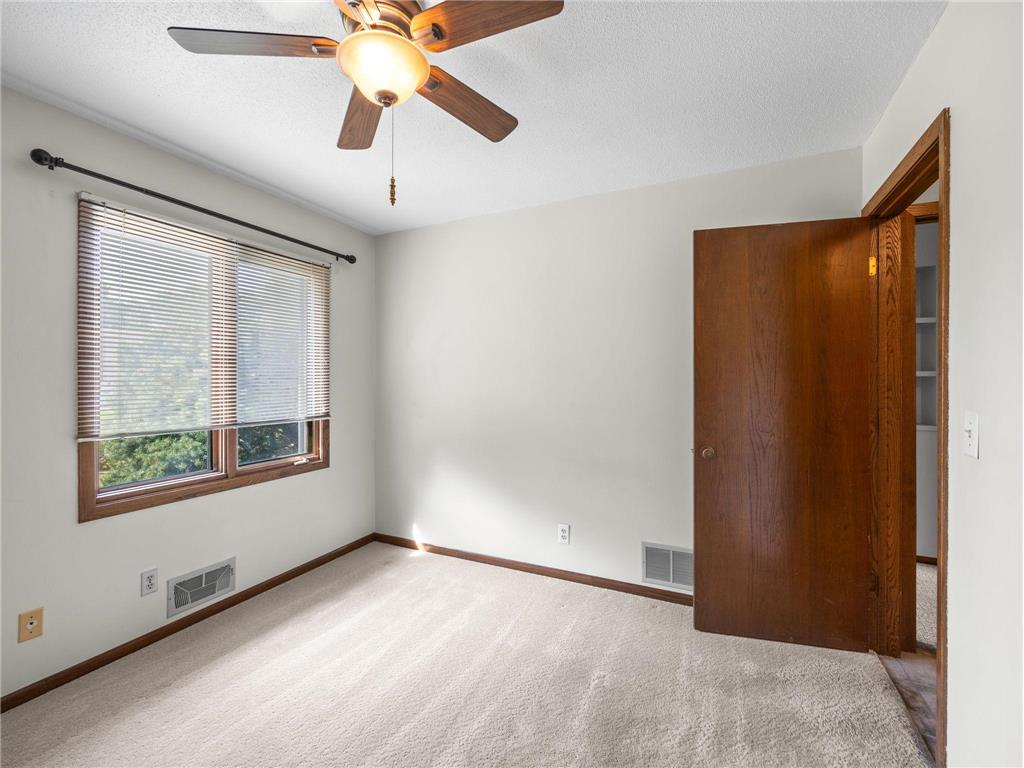 10433 Utah Road Bloomington MN 55438 6780191 image22