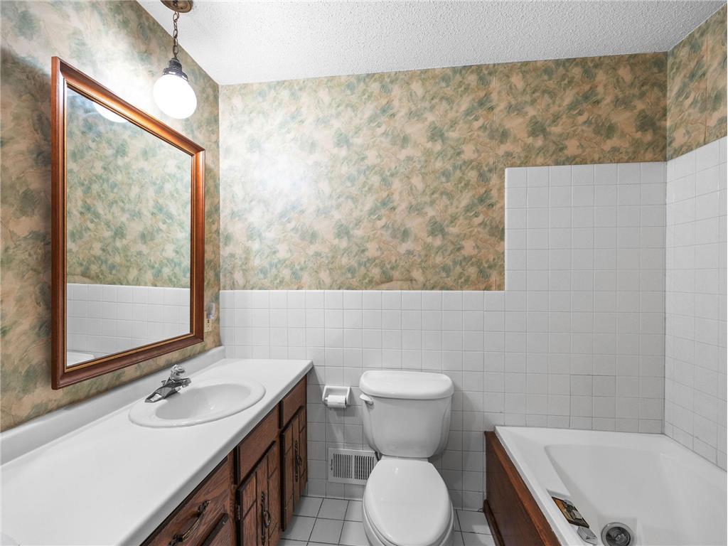 10433 Utah Road Bloomington MN 55438 6780191 image23