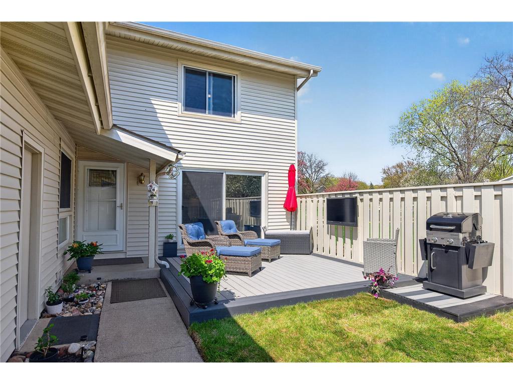 1044 Carmel Court Shoreview MN 55126 7067043 image1