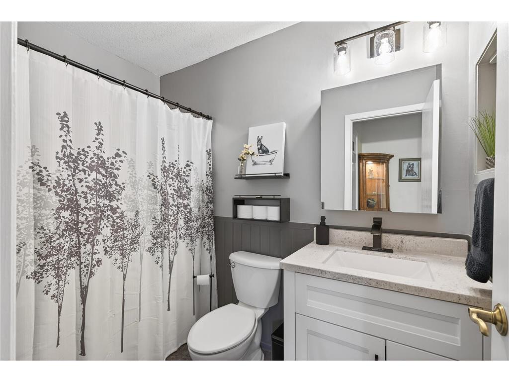 1044 Carmel Court Shoreview MN 55126 7067043 image10