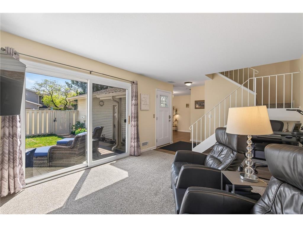 1044 Carmel Court Shoreview MN 55126 7067043 image2