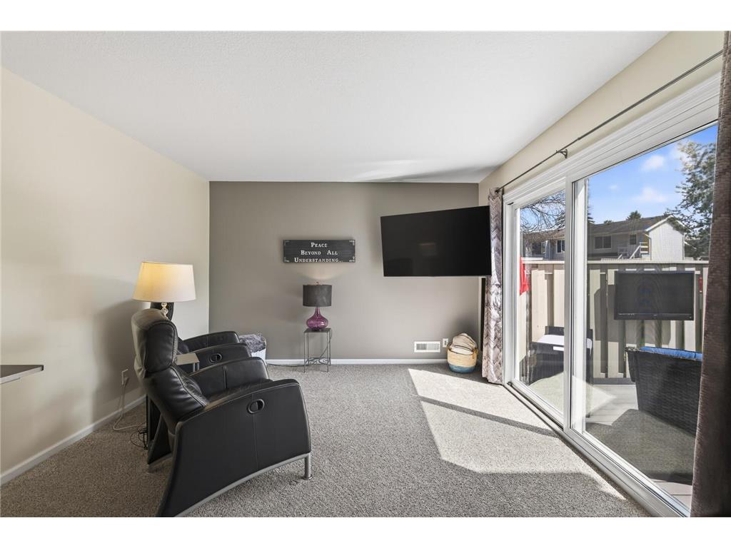 1044 Carmel Court Shoreview MN 55126 7067043 image4