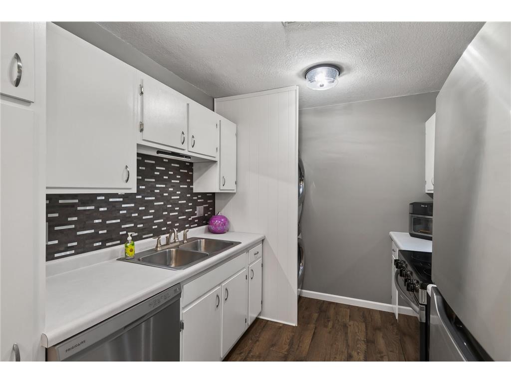 1044 Carmel Court Shoreview MN 55126 7067043 image6