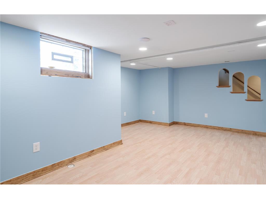 1044 Cumberland Street Saint Paul MN 55117 7064527 image35