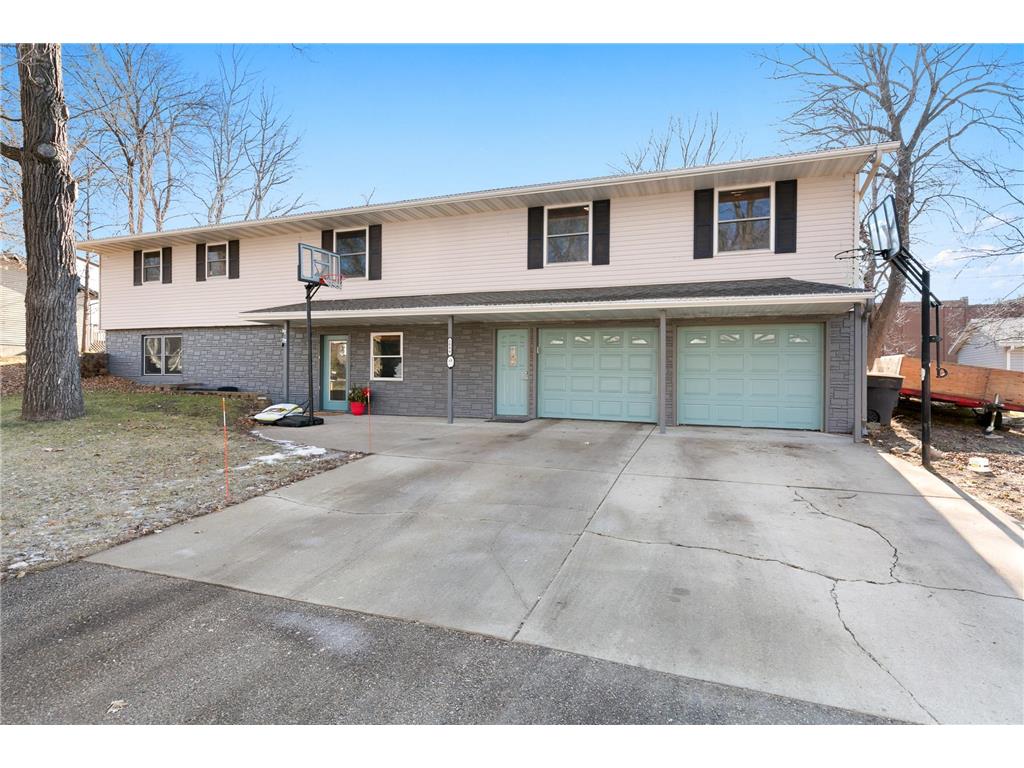 1044 Hamlet Drive S Avon MN 56310 - Middle Spunk 6485241 image1