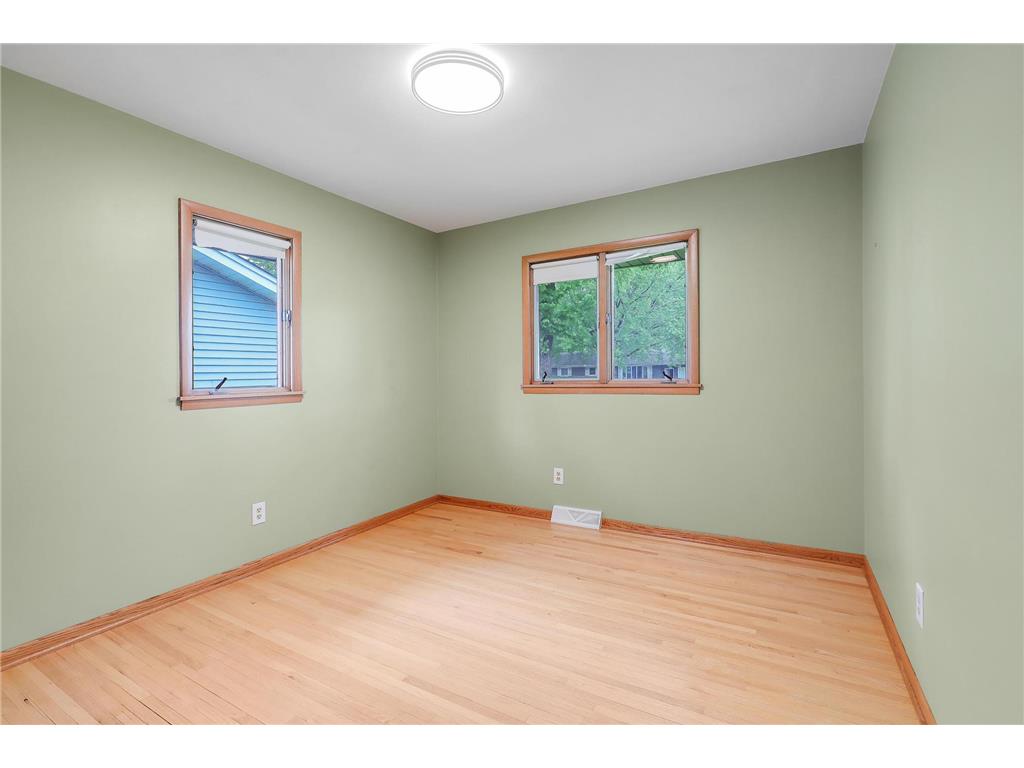 1044 Scott Street S Shakopee MN 55379 7077347 image24