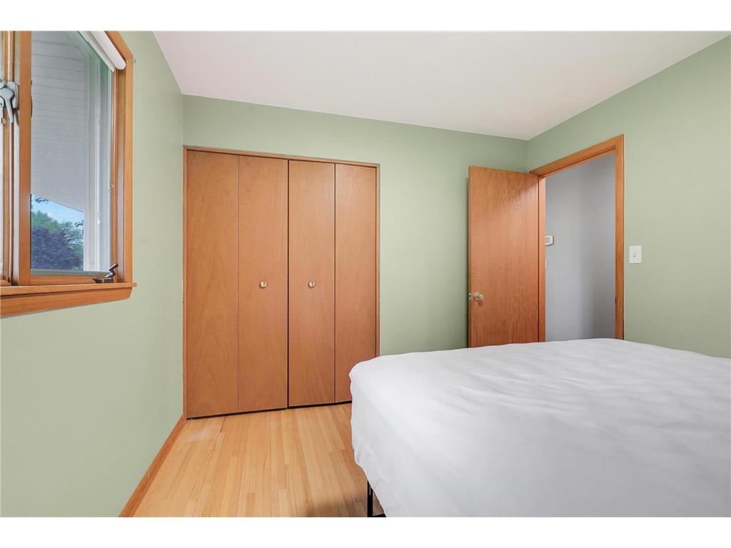 1044 Scott Street S Shakopee MN 55379 7077347 image28