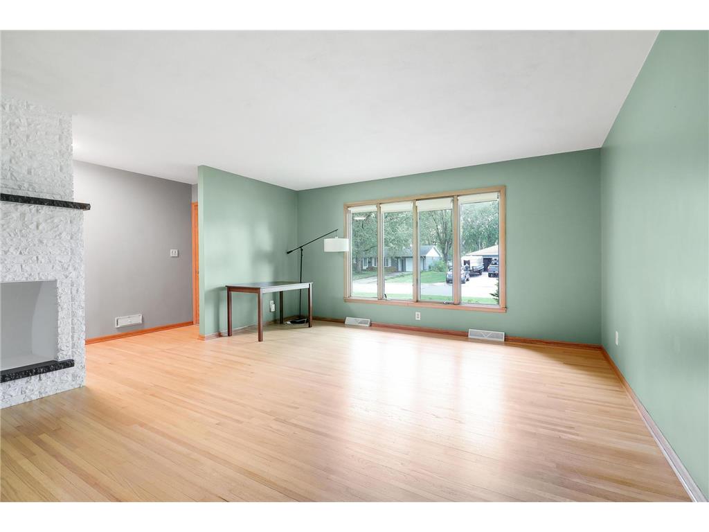 1044 Scott Street S Shakopee MN 55379 7077347 image9