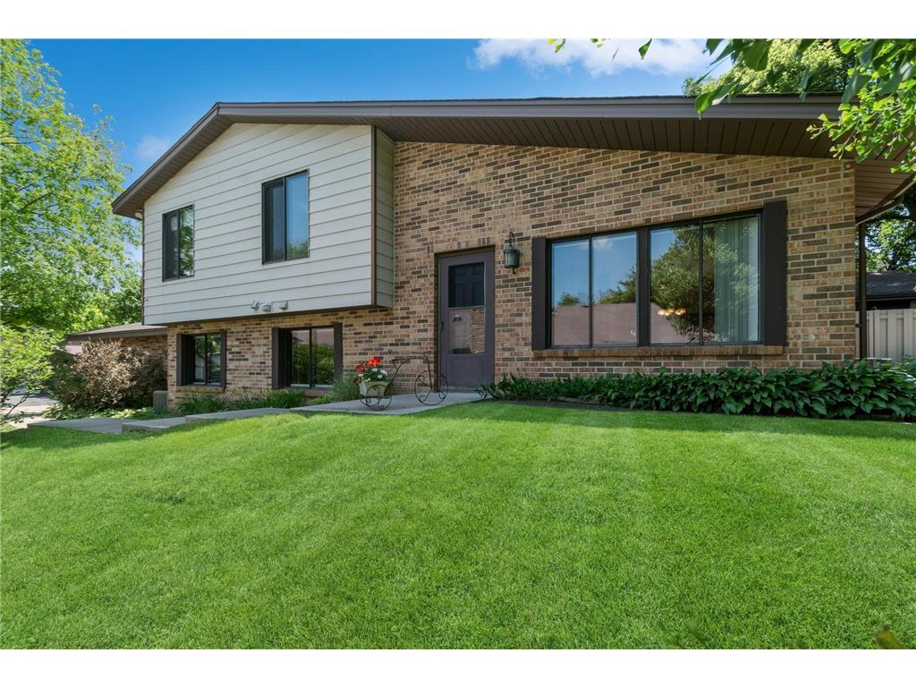 1044 Zanzibar Lane N Plymouth MN 55447 6695399 image1