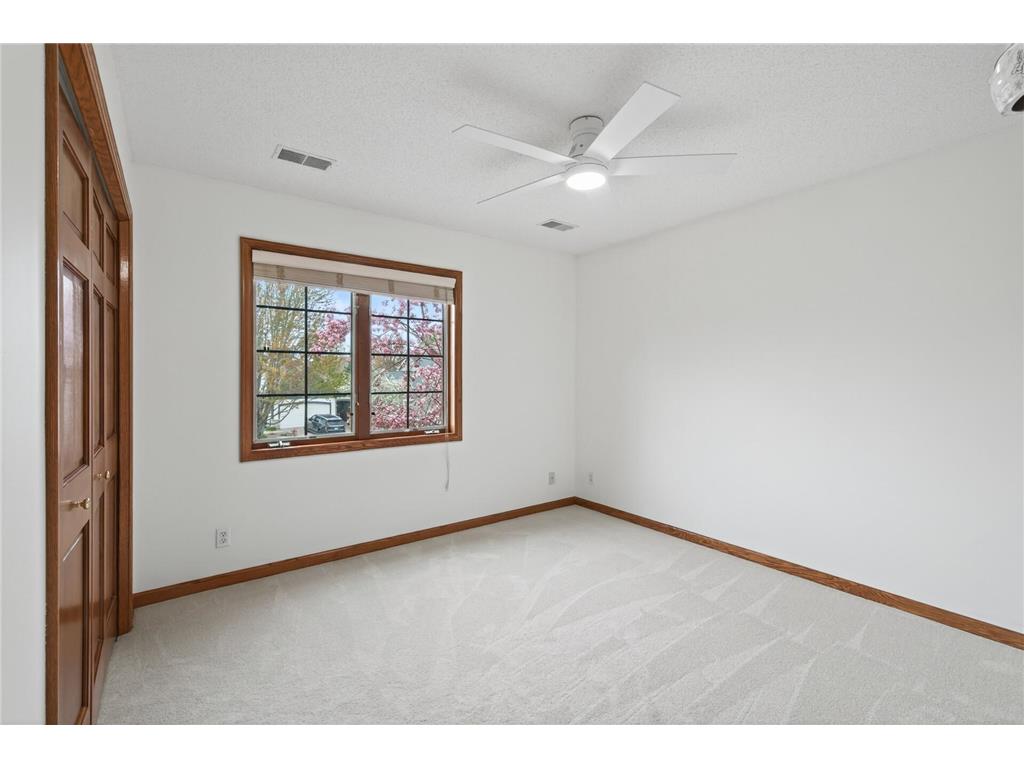 10447 Raleigh Road Woodbury MN 55129 7064116 image32