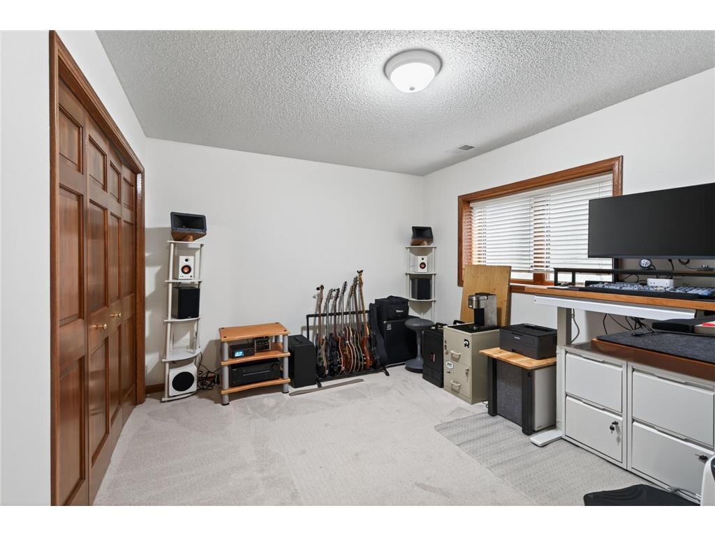 10447 Raleigh Road Woodbury MN 55129 7064116 image34