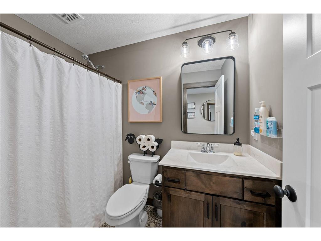 1045 Bellaire Boulevard NW Isanti MN 55040 7026815 image28